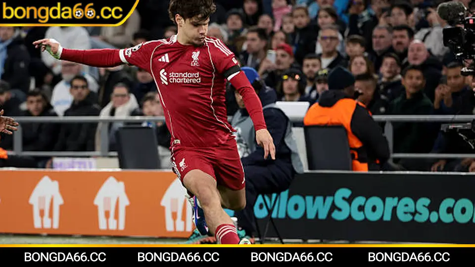 Manchester United triển khai pressing và chuyển trạng thái trước trận lớn 2026