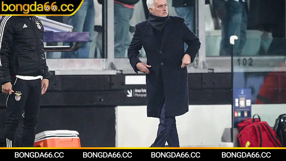 Man City đấu với Chelsea: Hình ảnh sân Etihad sôi động với cổ động viên cuồng nhiệt chờ đợi trận cầu đỉnh cao Ngoại hạng Anh