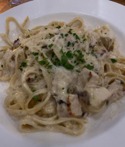 Zocca Chicken Fettuccini Alfredo 